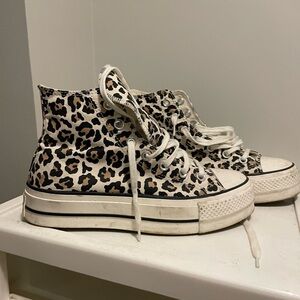 CONVERSE leopard print platform chuck taylors